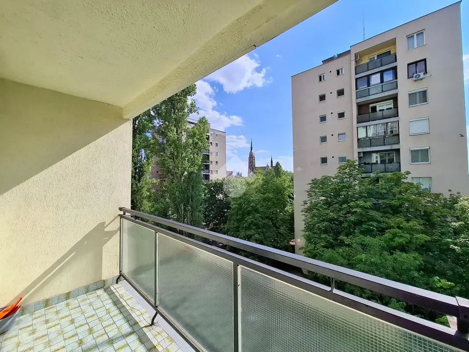 Lakás eladó – Budapest