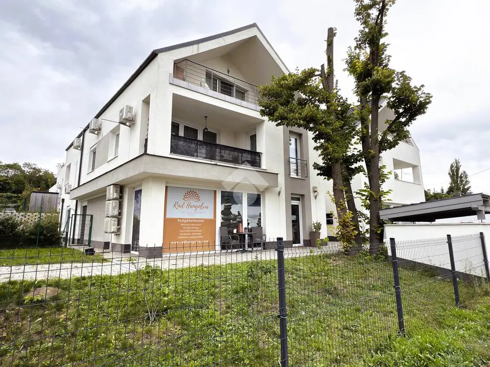Lakás eladó – Szentendre