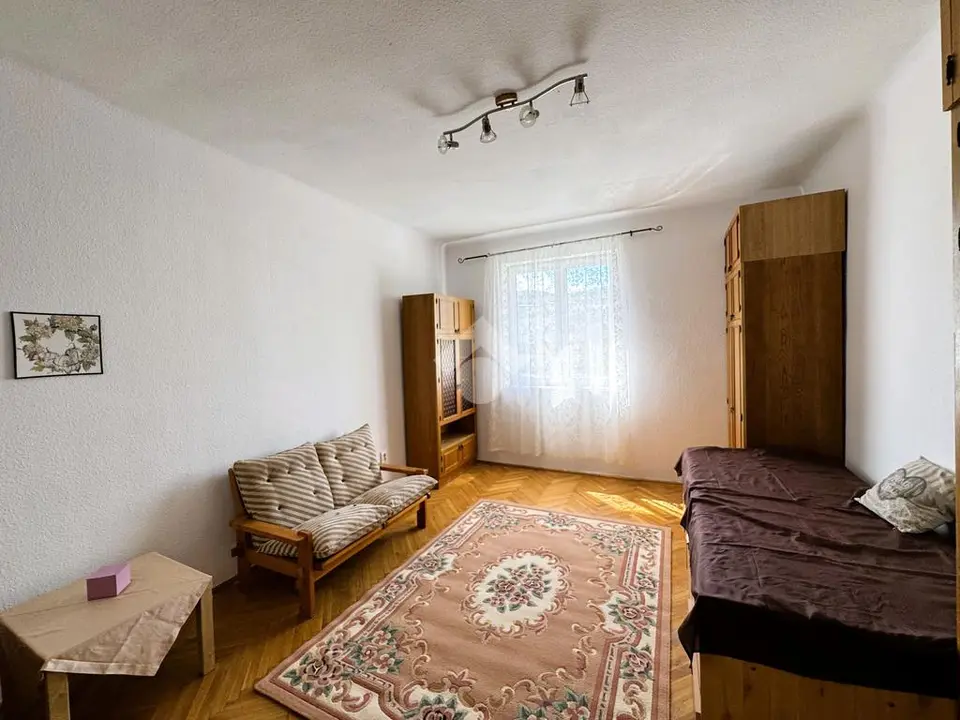 Lakás eladó – Budapest
