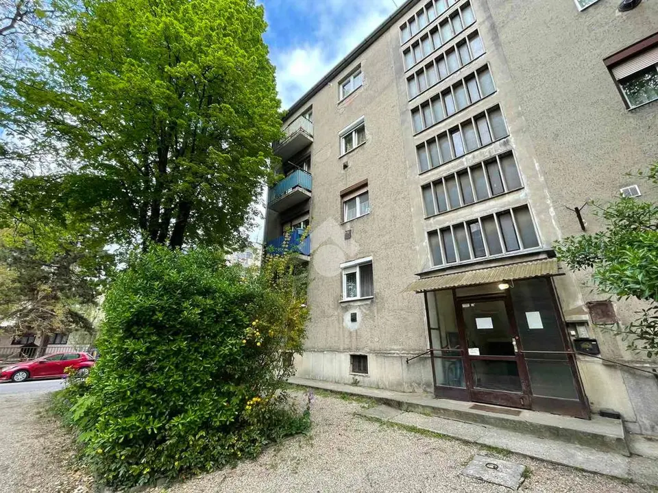 Lakás eladó – Vác