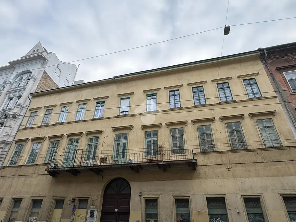 Lakás eladó – Budapest