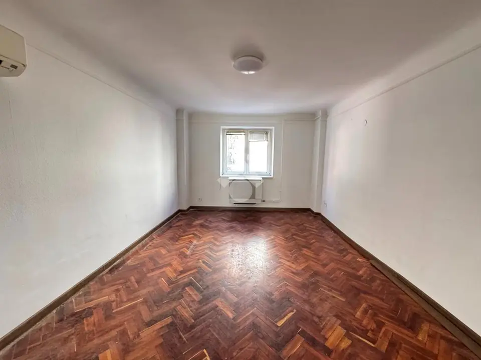 Lakás eladó – Budapest