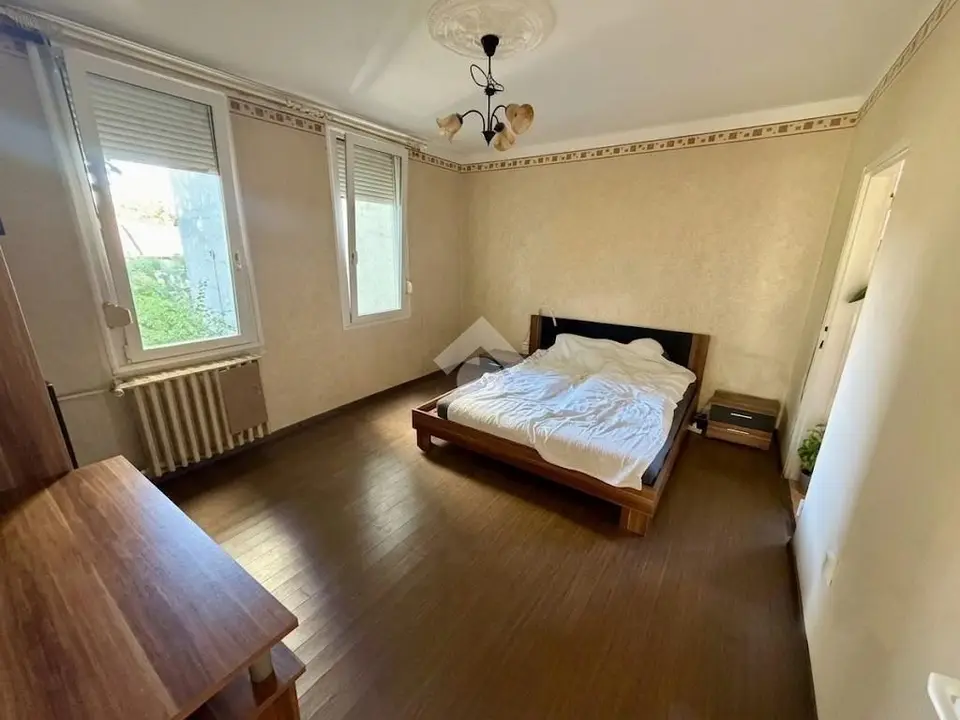 Lakás eladó – Vác