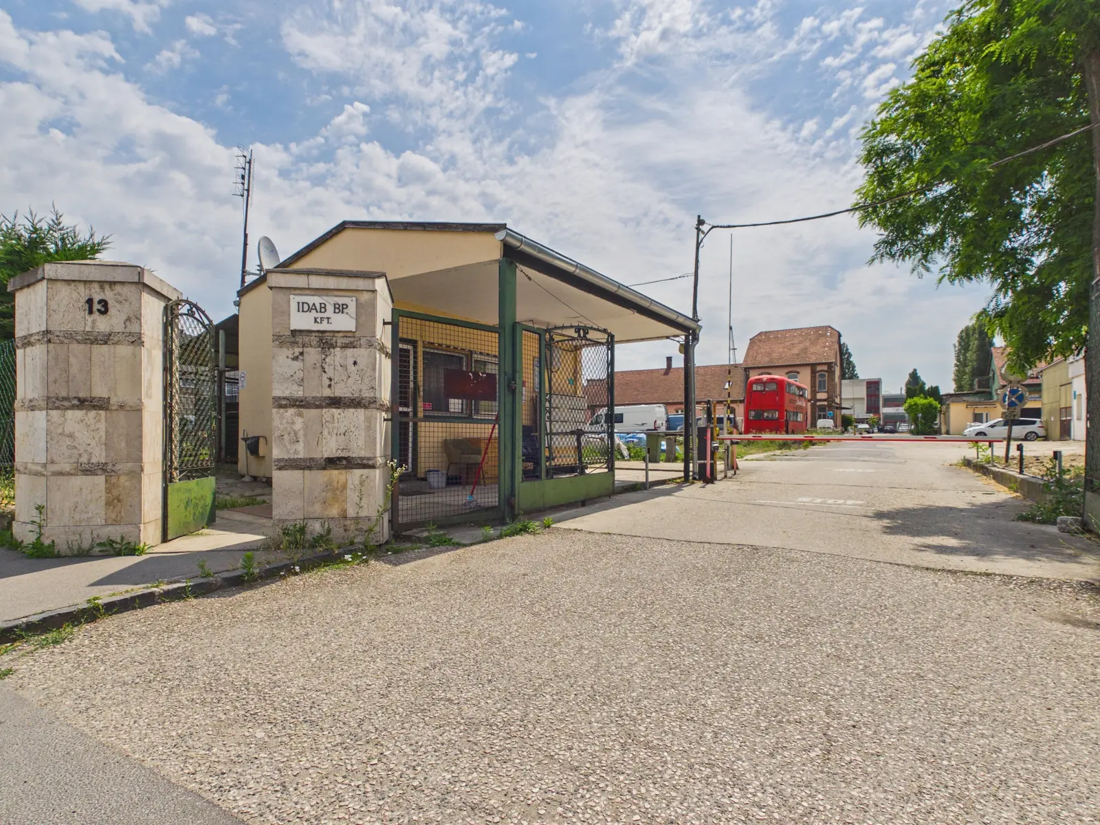 Eladó ipari telephely Budapest XXII. kerületében, Budafok–Hároson, a Gyár utcában