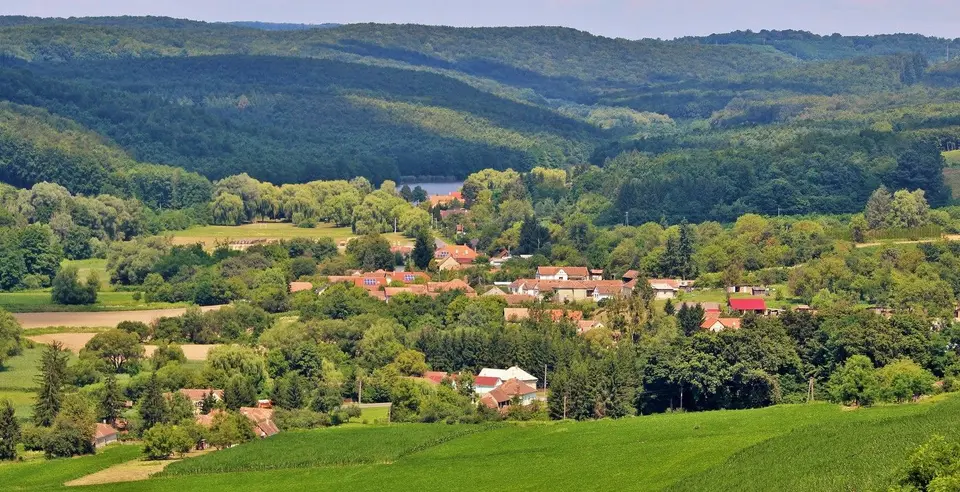 Hangulatos hétvégi faház eladó Kistolmácson